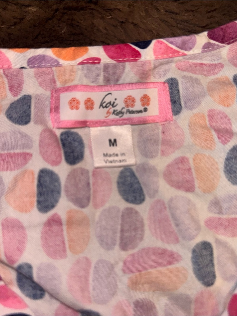Pink Printed Scrub Top with Hot Pink Drawstring Scrub Pants Outfit Size Medium - Picture 5 of 6
